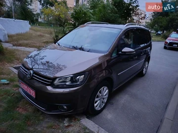 Авто Volkswagen Touran 2013 № 8034261