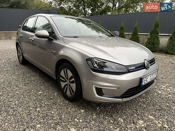 Авто Volkswagen E-Golf 2016 № 8035349