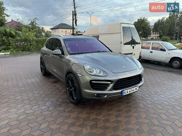 Авто Porsche Cayenne 2010 № 8035432
