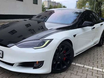Авто Tesla Model S 2017 № 8035436