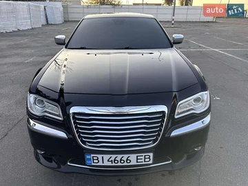 Авто Chrysler 300C 2011 № 8036224