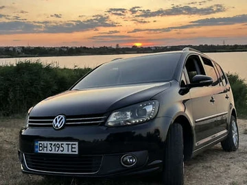 Авто Volkswagen Touran 2011 № 8036227