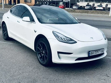 Авто Tesla Model 3 2018 № 8036277