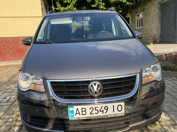 Авто Volkswagen Touran 2009 № 8036977