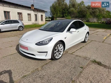 Авто Tesla Model 3 2019 № 8037047