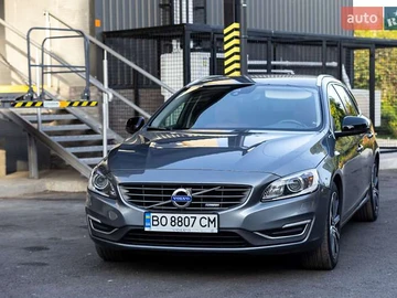 Авто Volvo V60 2016 № 8037072