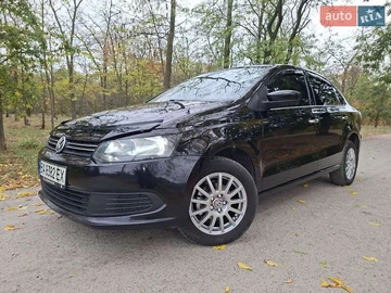 Авто Volkswagen Polo 2013 № 8038172
