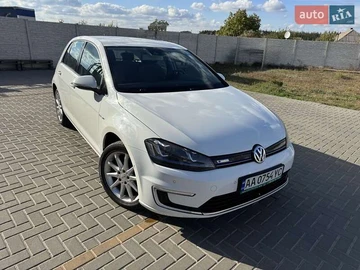 Авто Volkswagen E-Golf 2014 № 8038225