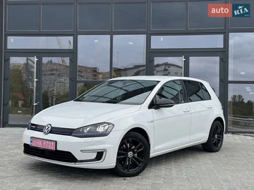 Авто Volkswagen E-Golf 2017 № 8038228