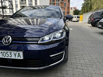 Авто Volkswagen E-Golf 2020 № 8038455