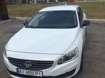 Авто Volvo V60 2014 № 8040337
