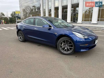 Авто Tesla Model 3 2019 № 8040341