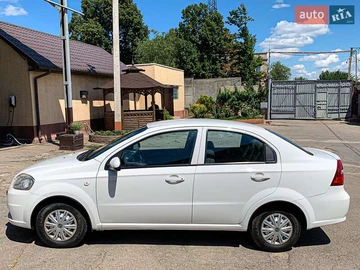 Авто Chevrolet Aveo 2009 № 8040499
