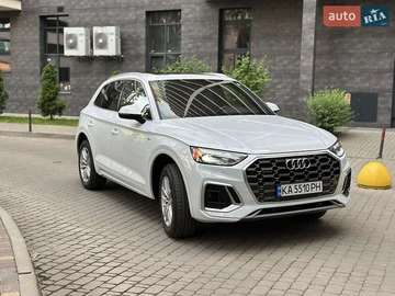 Авто Audi Q5 2021 № 8041028