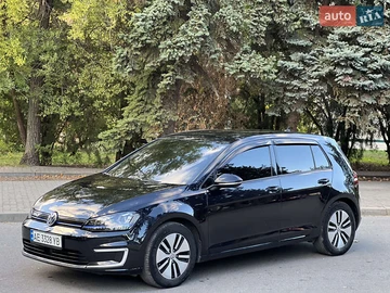 Авто Volkswagen E-Golf 2014 № 8041474