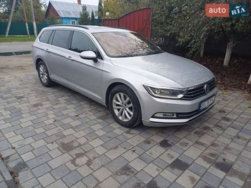 Авто Volkswagen Passat 2017 № 8041571