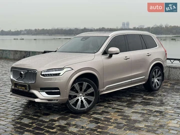 Авто Volvo Xc90 2022 № 8041851