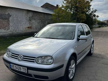 Авто Volkswagen Golf 2002 № 8041907