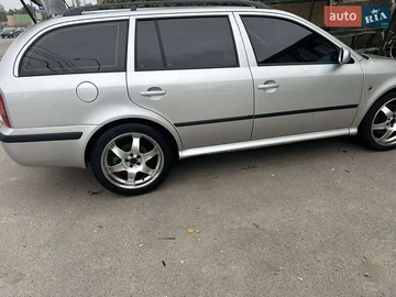 Авто Skoda Octavia 2002 № 8041949