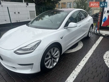 Авто Tesla Model 3 2018 № 8042472