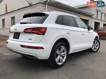 Авто Audi Q5 2018 № 8042588