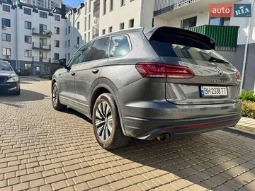 Авто Volkswagen Touareg 2021 № 8042802