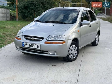 Авто Chevrolet Aveo 2005 № 8042949