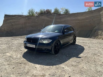 Авто BMW 1 Series 2008 № 8043010