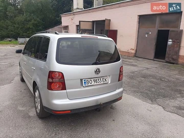 Авто Volkswagen Touran 2007 № 8043298
