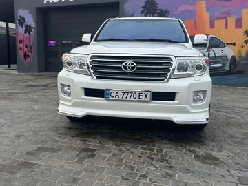 Авто Toyota Land Cruiser 2013 № 8044000