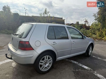 Авто Volkswagen Golf 2000 № 8044186