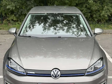 Авто Volkswagen E-Golf 2015 № 8044496