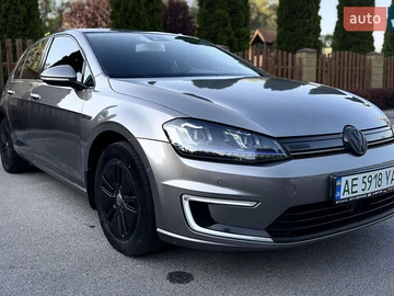 Авто Volkswagen E-Golf 2014 № 8044724