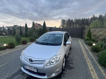 Авто Toyota Auris 2010 № 8045053