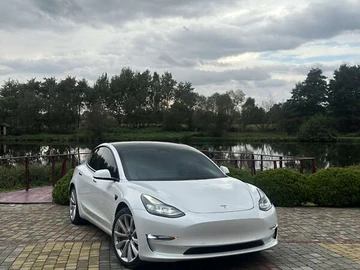 Авто Tesla Model 3 2021 № 8045227