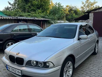 Авто BMW 5 Series 2003 № 8045353