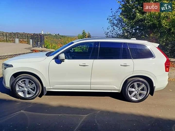Авто Volvo Xc90 2019 № 8045434