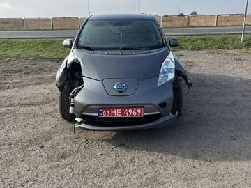 Авто Nissan Leaf 2015 № 8045959