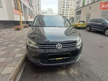 Авто Volkswagen Touran 2013 № 8046229