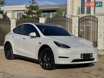 Авто Tesla Model Y 2023 № 8046538