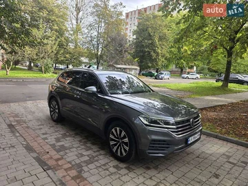 Авто Volkswagen Touareg 2021 № 8046552