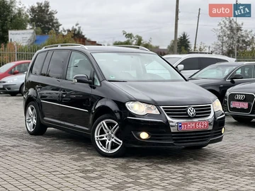Авто Volkswagen Touran 2009 № 8047588