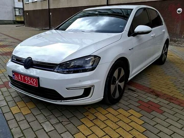 Авто Volkswagen E-Golf 2015 № 8047615