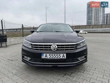 Авто Volkswagen Passat 2018 № 8047910