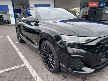 Авто Audi Q8 2024 № 8048108