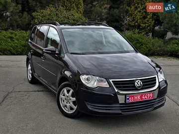 Авто Volkswagen Touran 2010 № 8048282