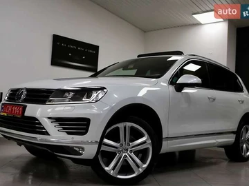 Авто Volkswagen Touareg 2017 № 8049032