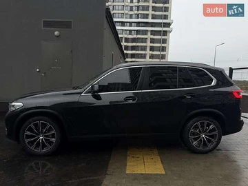 Авто BMW X5 2022 № 8049066
