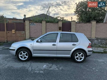 Авто Volkswagen Golf 2002 № 8049180