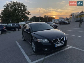 Авто Volvo V50 2012 № 8049627